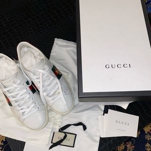 Gucci Ace Sneakers with Bee size 35.5(5.5US)